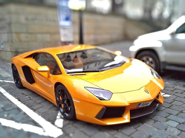 Lamborghini using tilt-shift