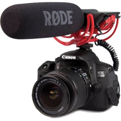 still-shot-of-rode-videomic-microphone-dslr