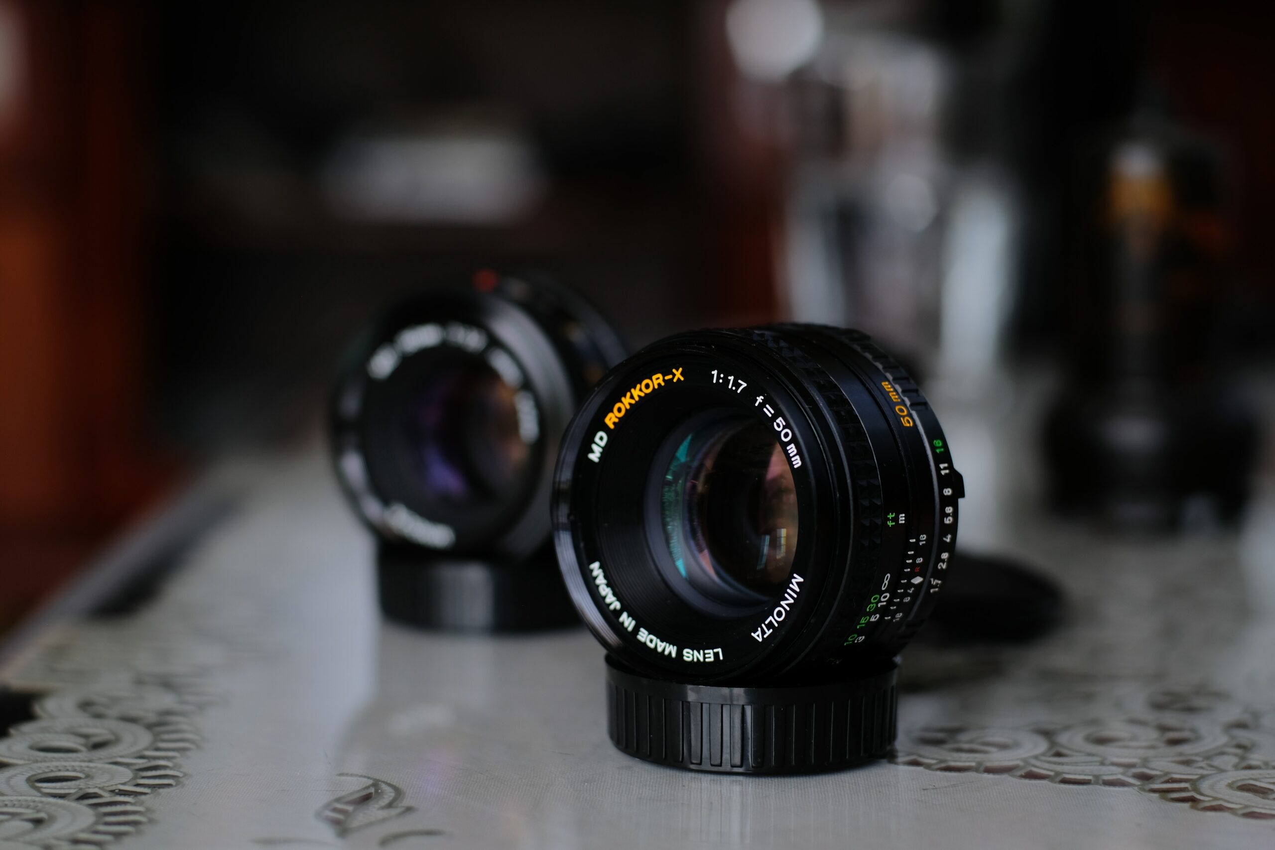 Zoom Lens VS Macro Lens